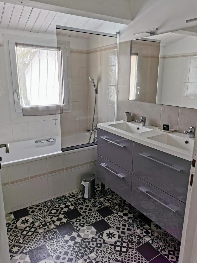 Gites, Chambres D'Hotes La Maison D'Amis Puilboreau Luaran gambar
